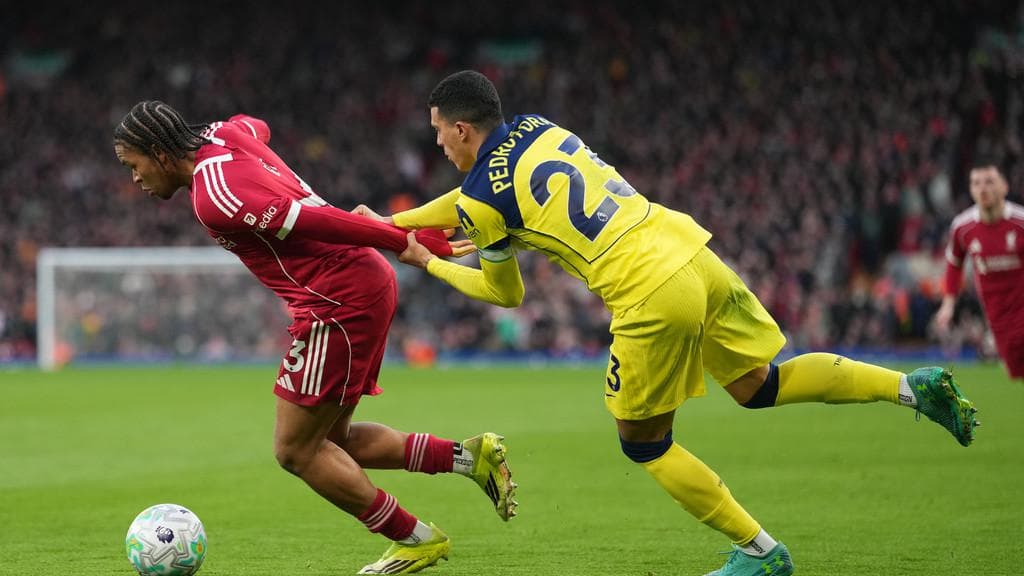 Kebiasaan Buruk Liverpool: Analisis Mendalam Mengapa The Reds Sering Gagal di Menit-Menit Krusial