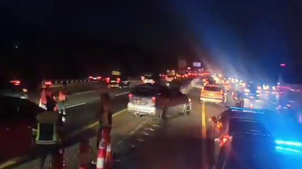 Mudik Lancar Berkat Strategi Lalu Lintas Cerdas di Tol Trans Jawa: Contraflow dan One Way Diterapkan